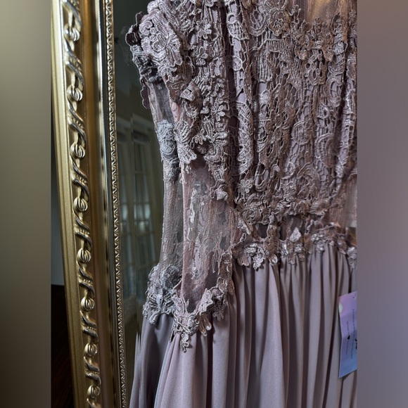 [NWT] PromGirl - Mauve Lace Cutout Floor-Length Formal Dress –Size Large - Picture 3 of 9